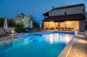 Villa Allegra Istriana in Fazana with sea view & spa